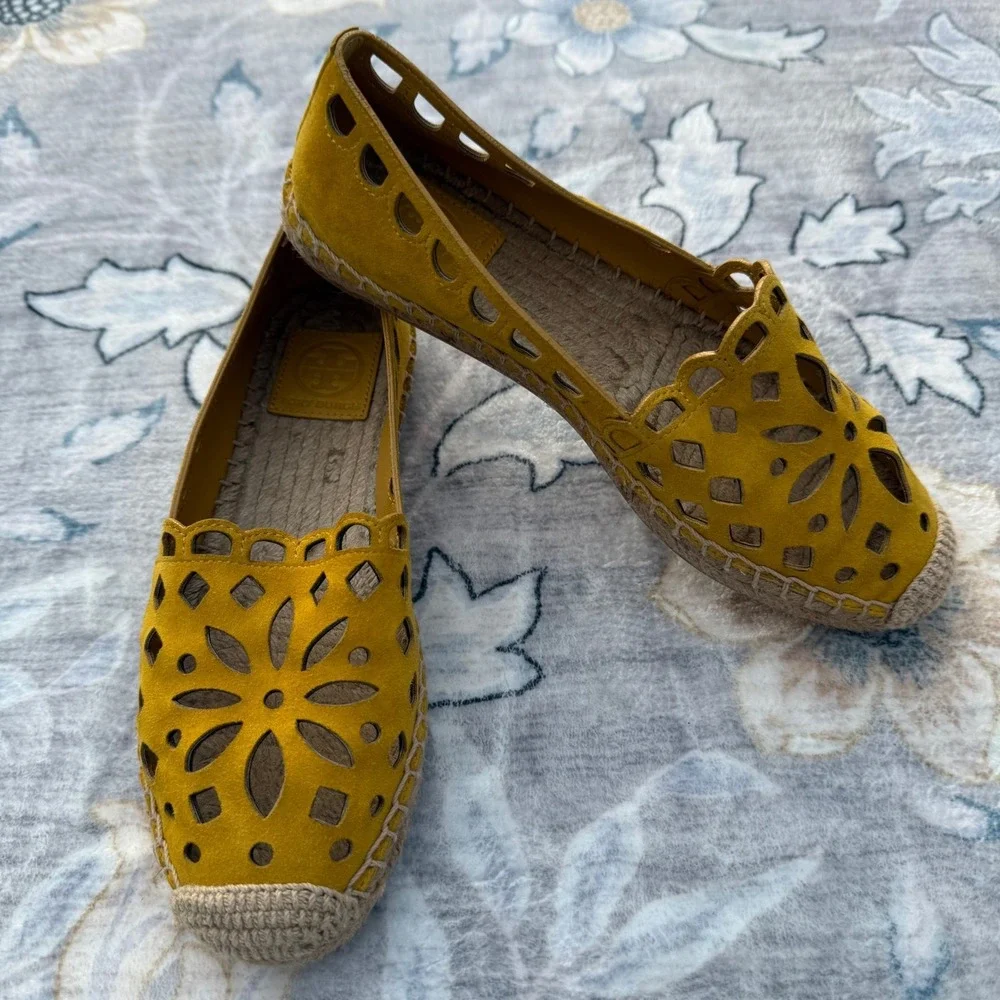 NWOT Tory Burch May Flat Espadrille Womens 6 Yellow Laser Cut Suede‎ SlipOn